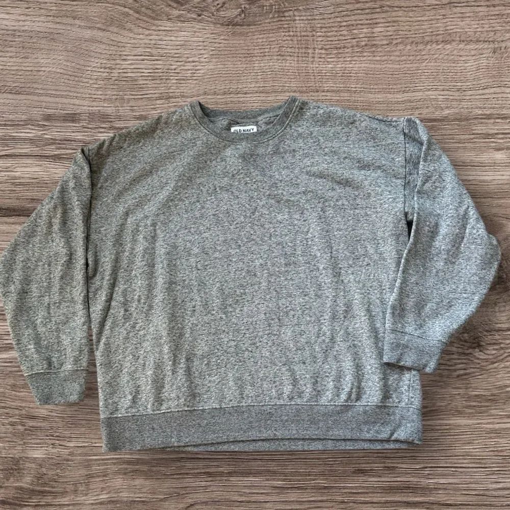 Old Navy Men's Crewneck Fleece Sweatshirt!